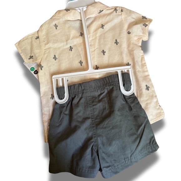 Carter’s baby boy button-up shirt & shorts set (NWT) - Picture 2 of 2
